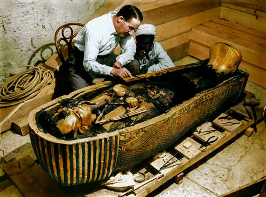  Howard Carter 